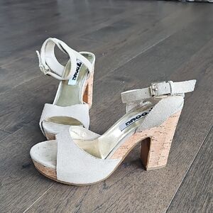 Groove Beige Suede Platform Cork Heel Sandals Size 7.5 Ankle Strap